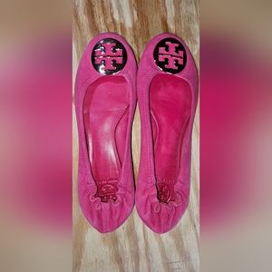 11 pink suede tory burch